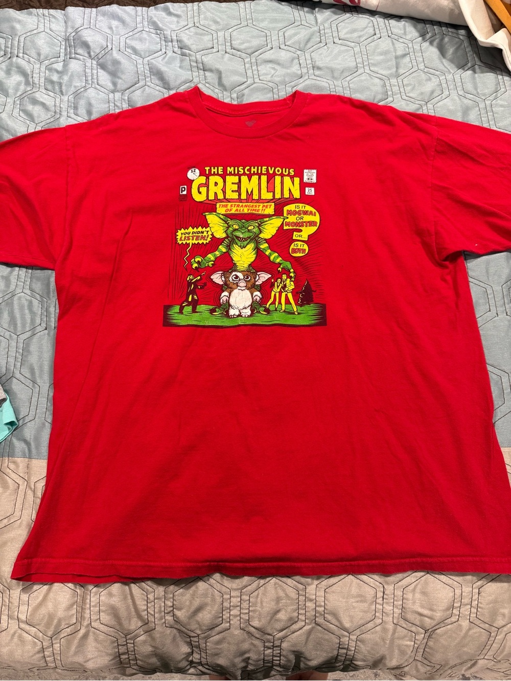 Mens Tshirt T Shirt XXL Mischievous Gremlin Strangest Pet of All Red Furby Red